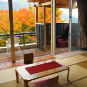 強羅の自然に癒される雅趣に富んだ寛ぎ空間