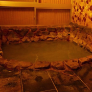 露天と家族風呂で湯の香り楽しむ